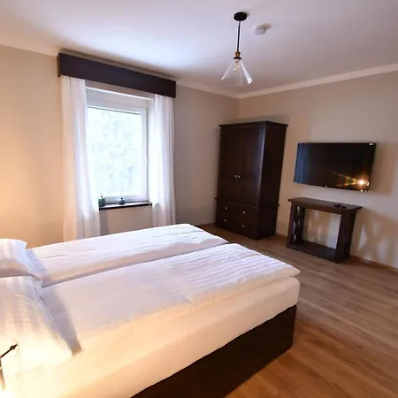 Villa Tweed House *