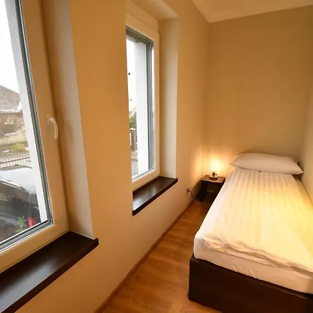 Tweed House * Budapest