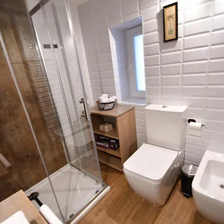 Tweed House Villa *
